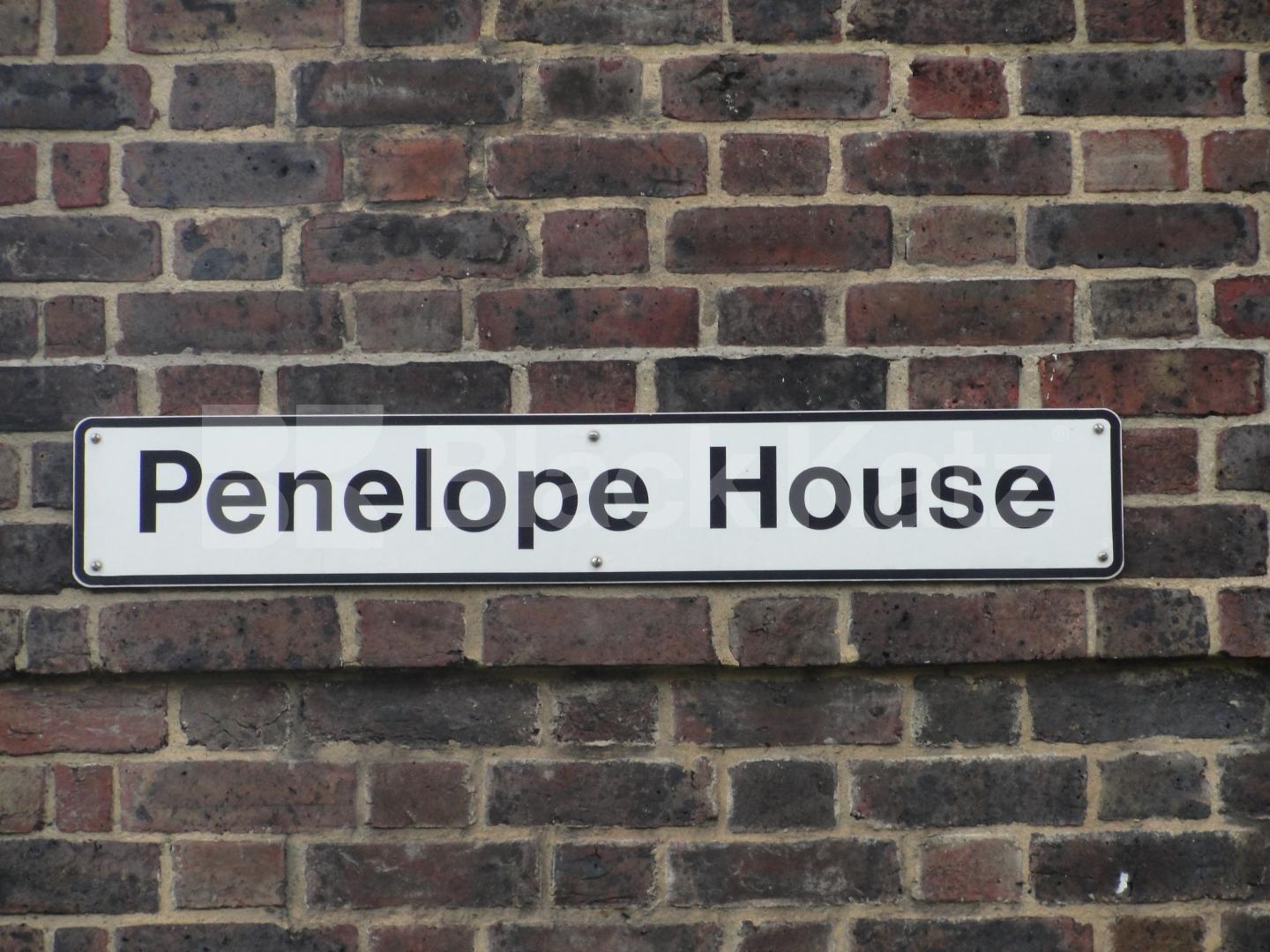 			LET, 5 Bedroom, 1 bath, 1 reception House			 Penelope House, Gosling Way, Oval
